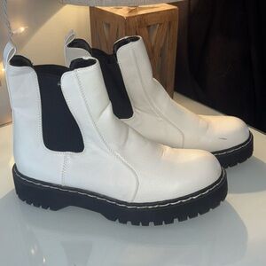 Sincerely Jules White Ankle Boots
